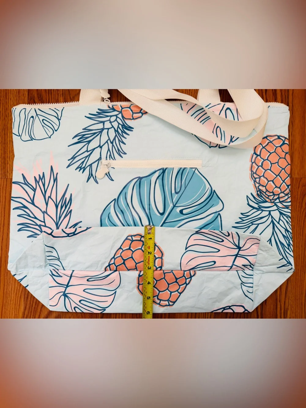 Hawaii Loa Pineapple & Palm Tote Bag in Light Blue (new/no tag)